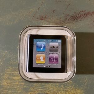 NWT-  Apple i-pod nano (6th generation) - graphite